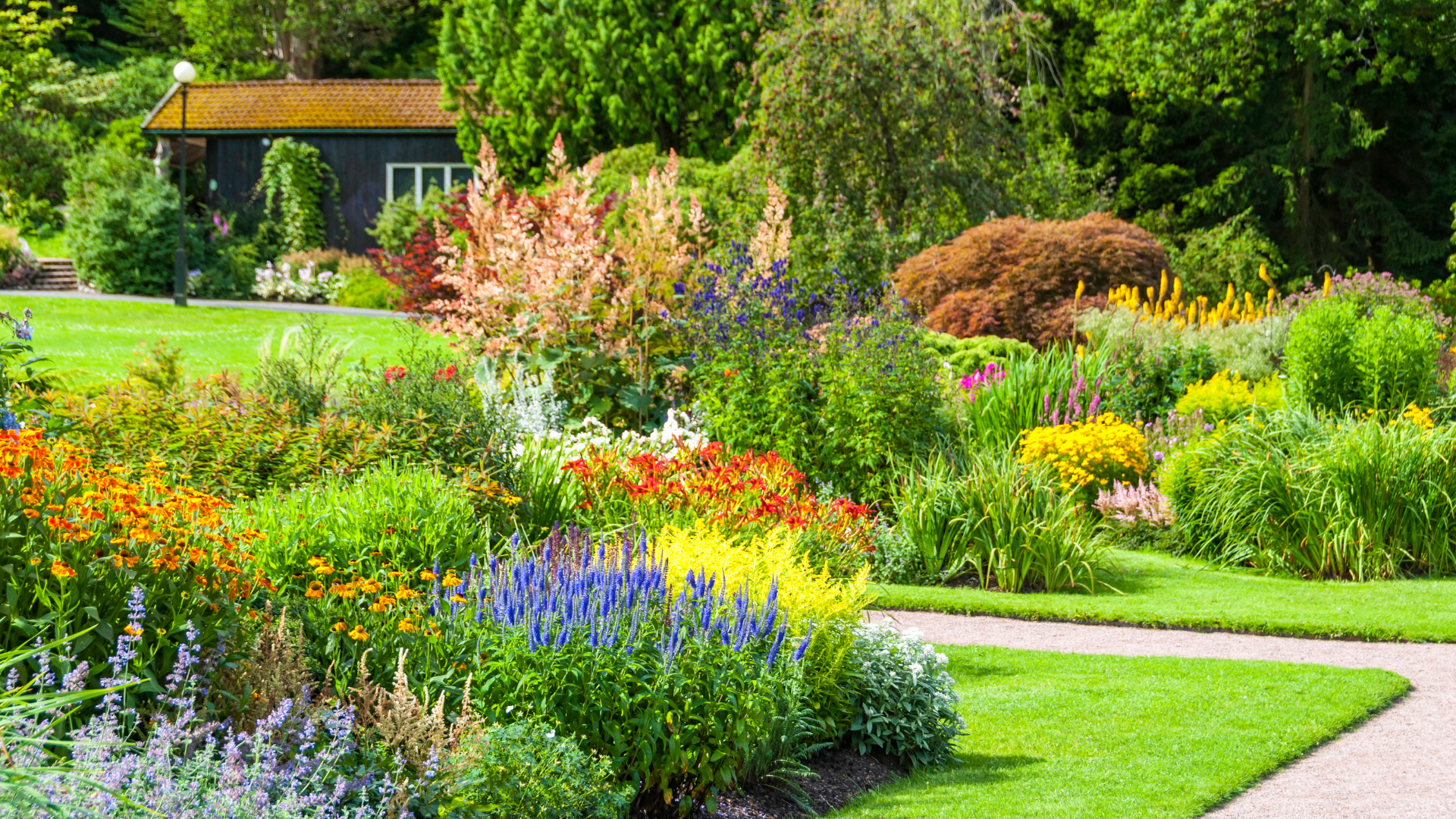 Beautiful French Cottage Garden Designs for You