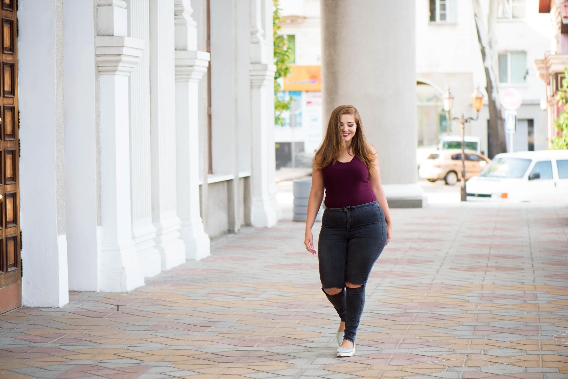 What are the 10 Awesome Plus Size Fashion Essentials?