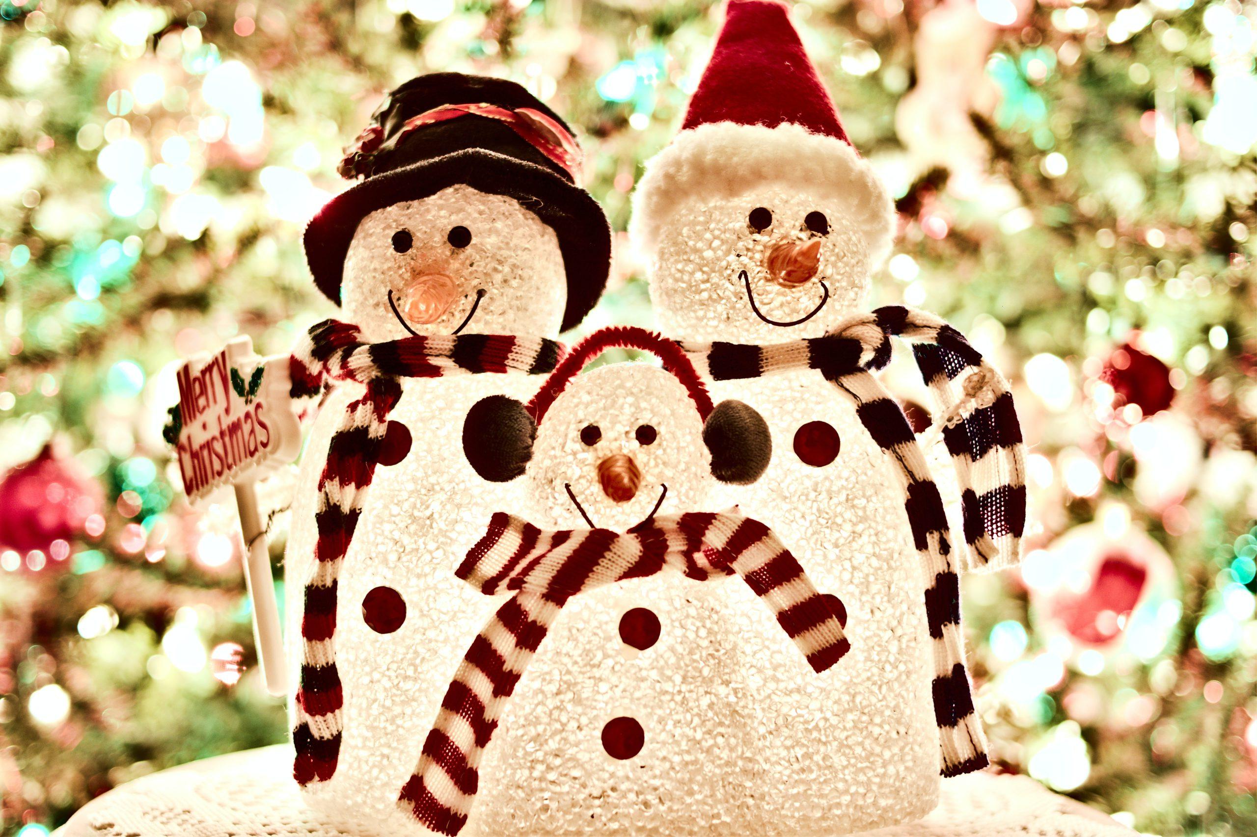 Top 10 Amazing Budget Christmas Decorating Ideas