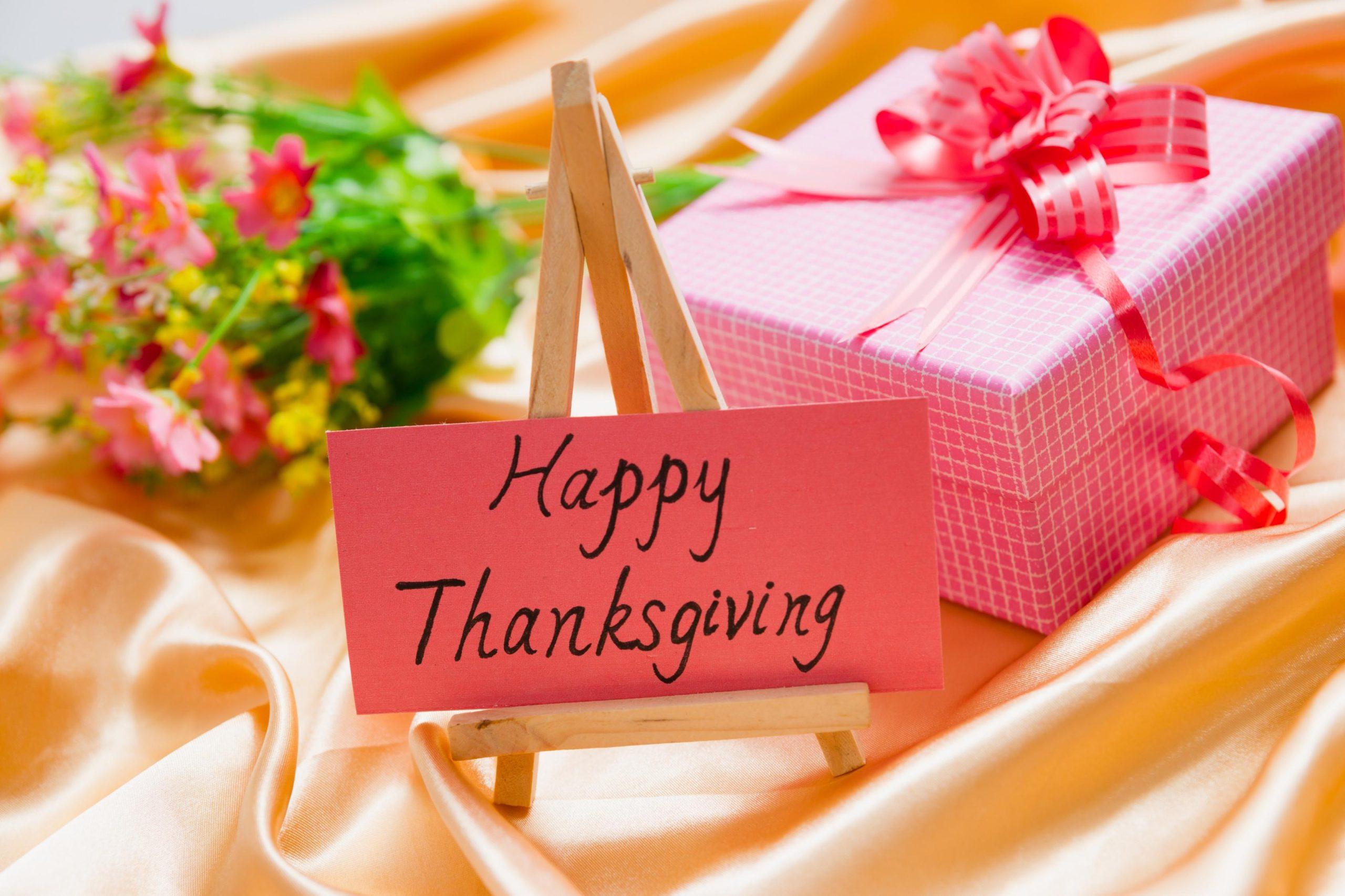 Awesome Thanksgiving Gifts to Give This Season