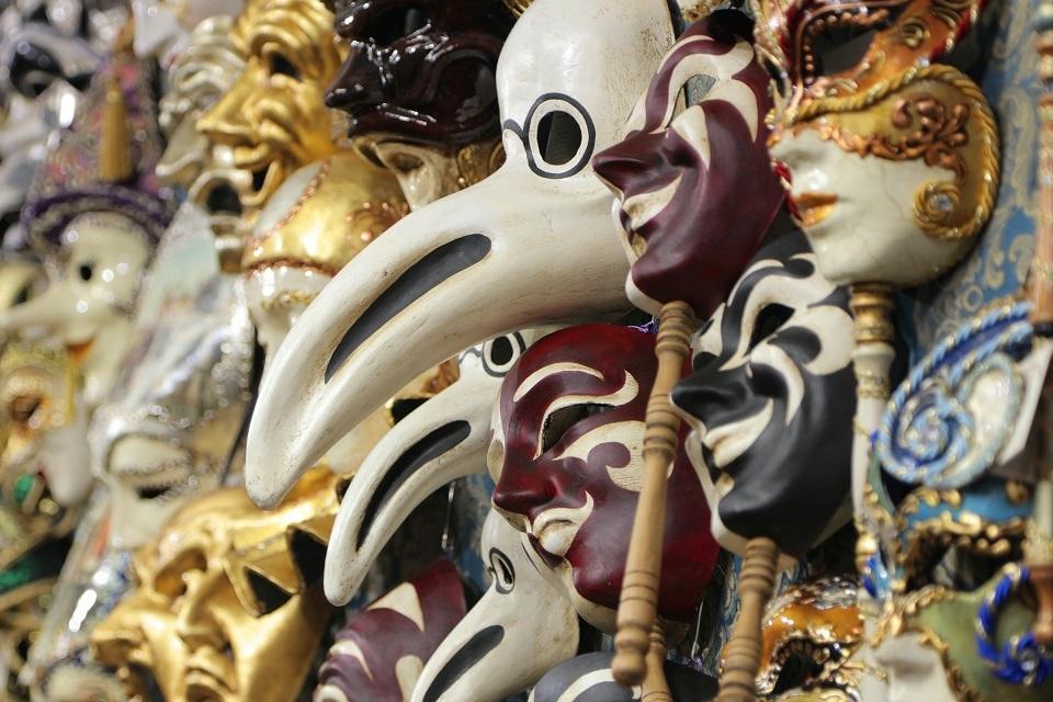 The Best Places to Buy Unique Local Crafts Online