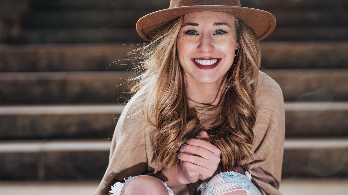 Helpful Tips for Transitioning Fashion from Spring to Summer