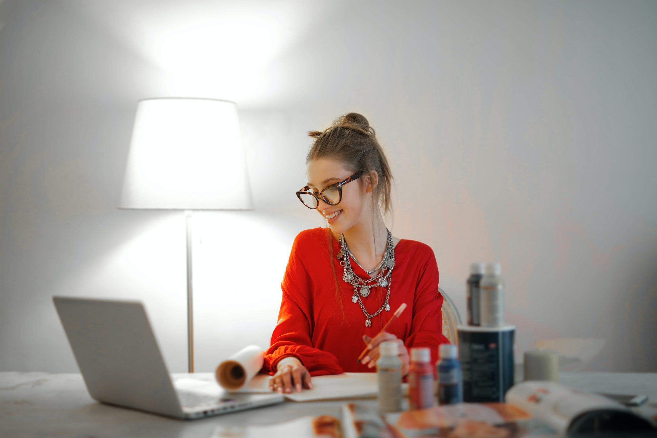 How to Decorate a Home Office in Style: A List of Essentials, and 10 Inspiring Office Decor Catalogs
